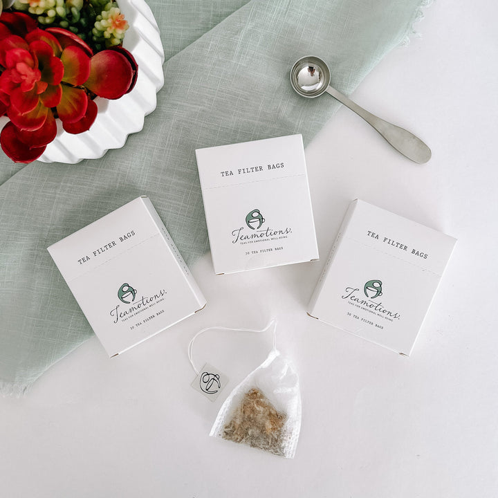 Teaware set — scoop and tea bags